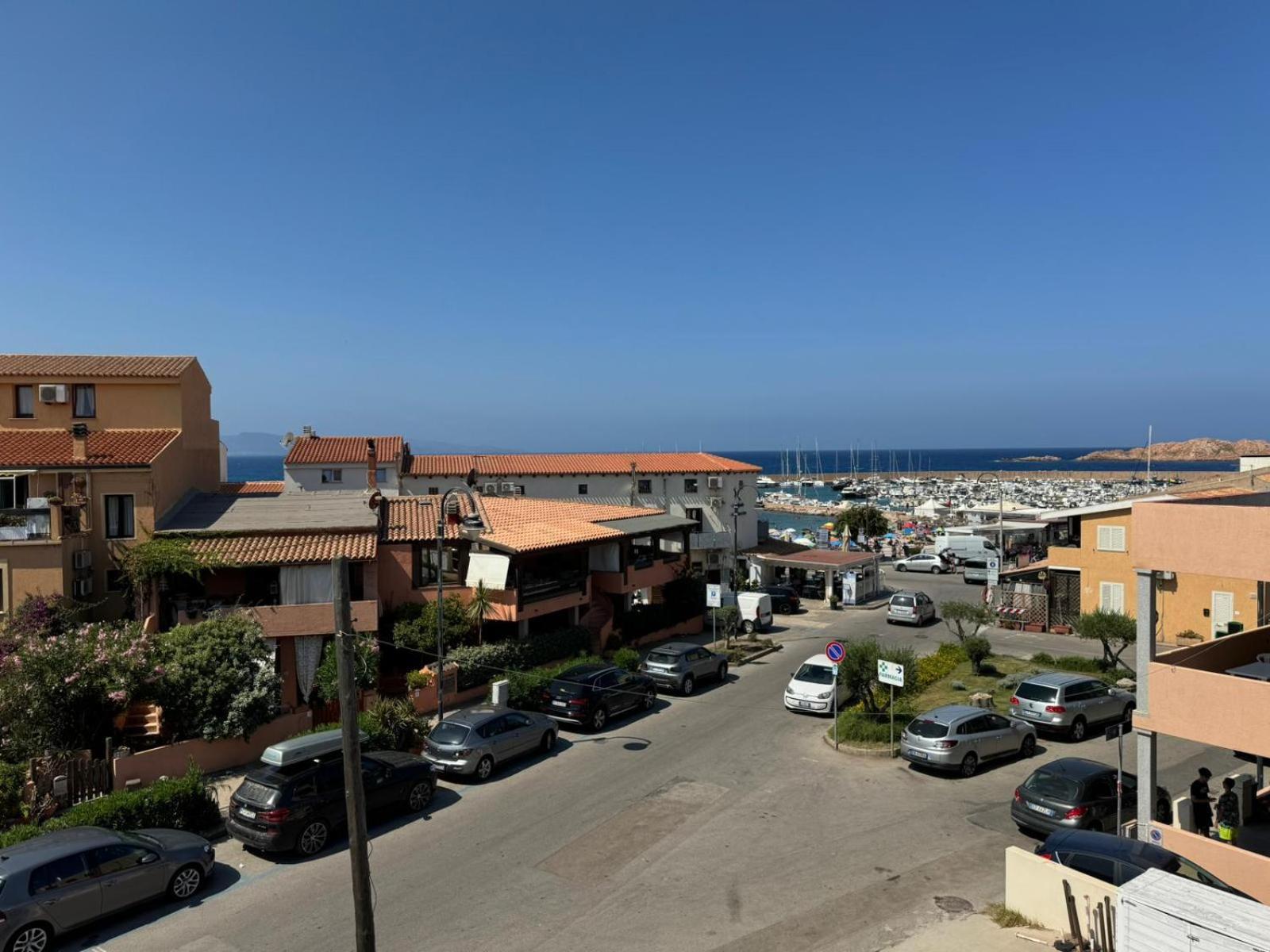 Borgo Spiaggia イーゾラ・ロッサ エクステリア 写真